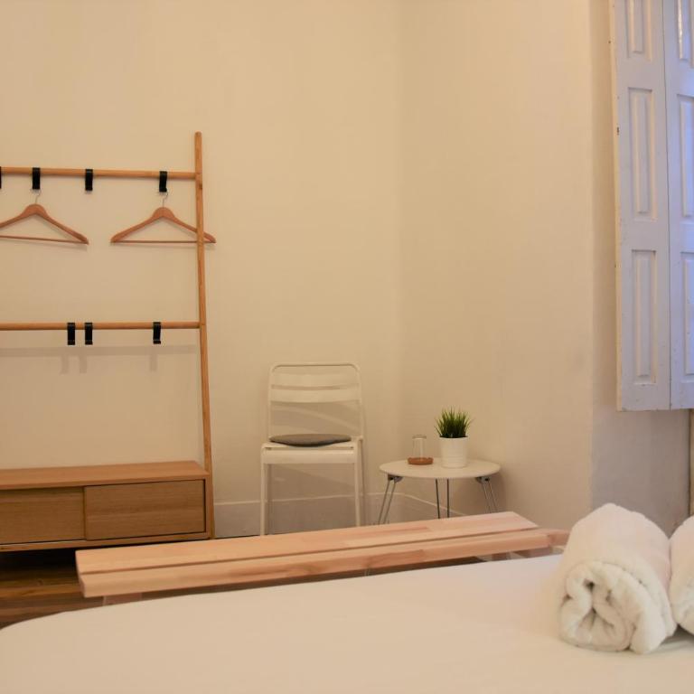 Slow City Hostel Pontevedra - Habitación Doble con baño compartido - 2