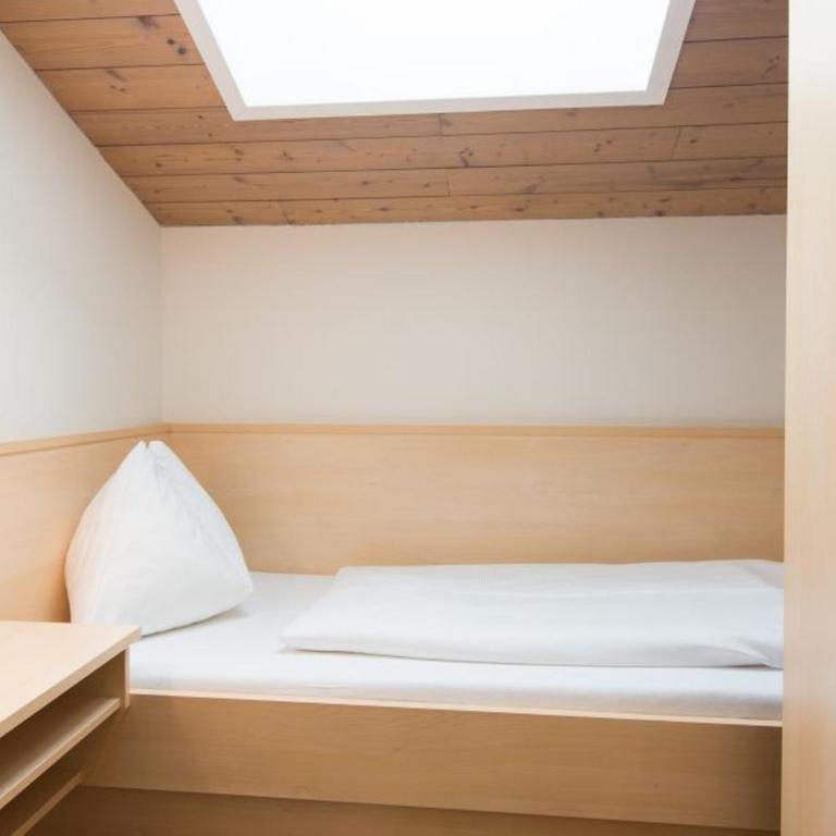 Ferienhaus Schiwiese mit freiem Eintritt in die Alpentherme & freie Nutzung der Gasteiner Bergbahnen im Sommer 2026 - Apartment mit 2 Schlafzimmern (4-6 Erwachsene) - 3