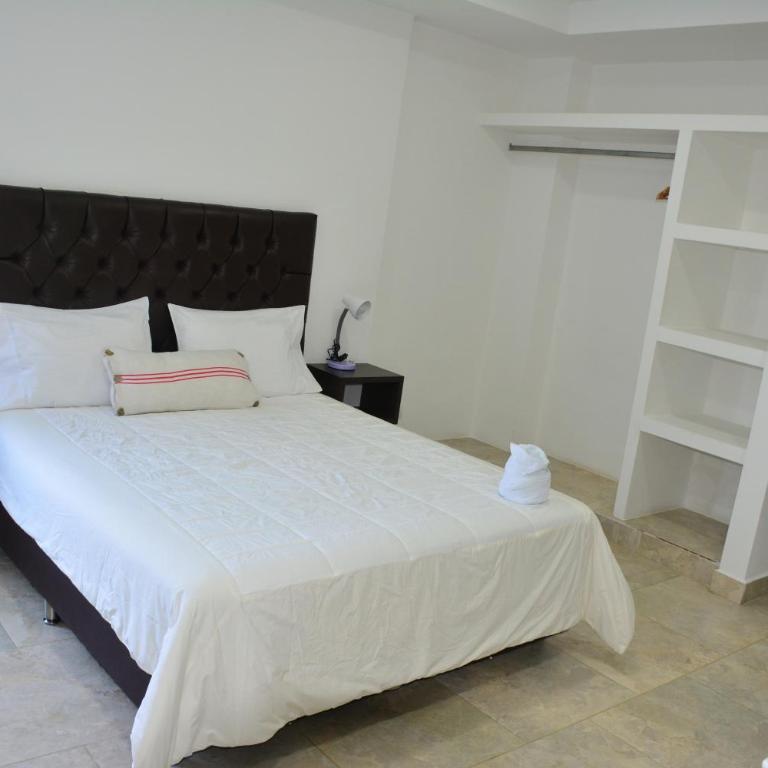 Towers100 Aparta Estudios - Habitación Triple - 5
