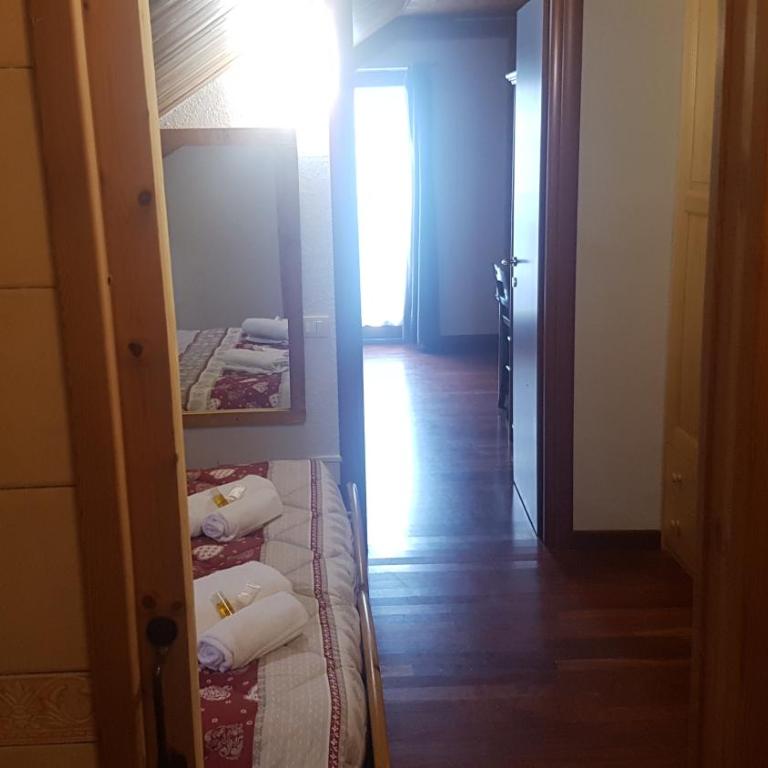 Hotel Martin - Camera Familiare (2 Adulti + 2 Bambini) - 2
