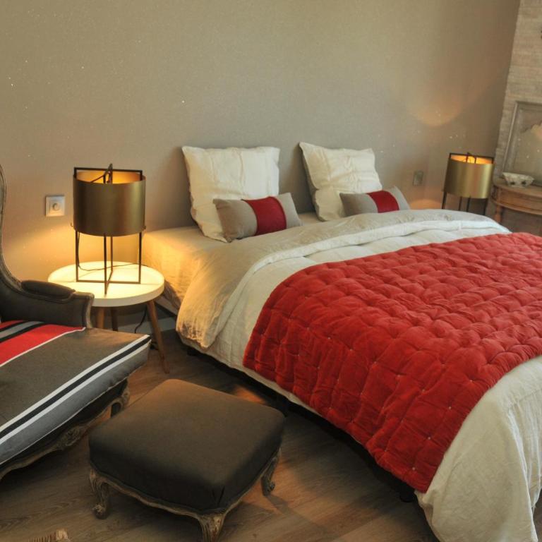 Escapades Lointaines - Chambre Lit King-Size - Vue sur Piscine - 9