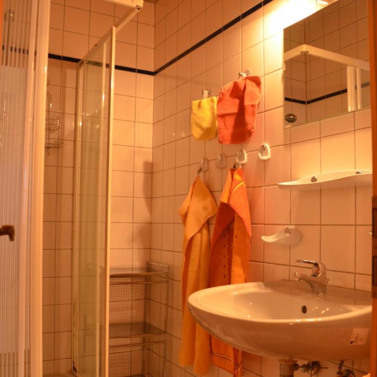 Stöckl Gaby - Apartment mit 2 Schlafzimmern und Dusche - 9