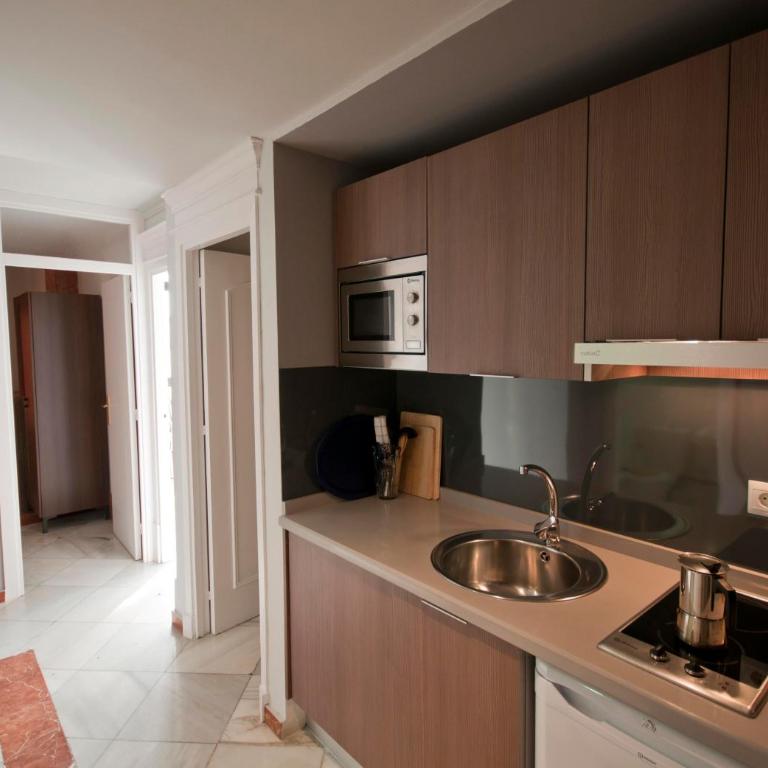 Apartamentos Avenida - Apartment mit 3 Schlafzimmern (8 Erwachsene) - 15
