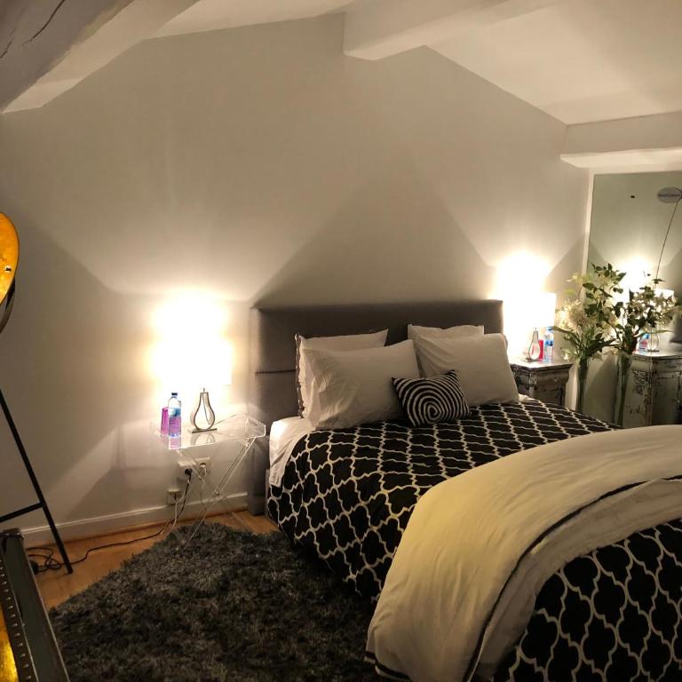 Perrine Duplex - Apartment - Split Level With 2 Bathrooms - 11