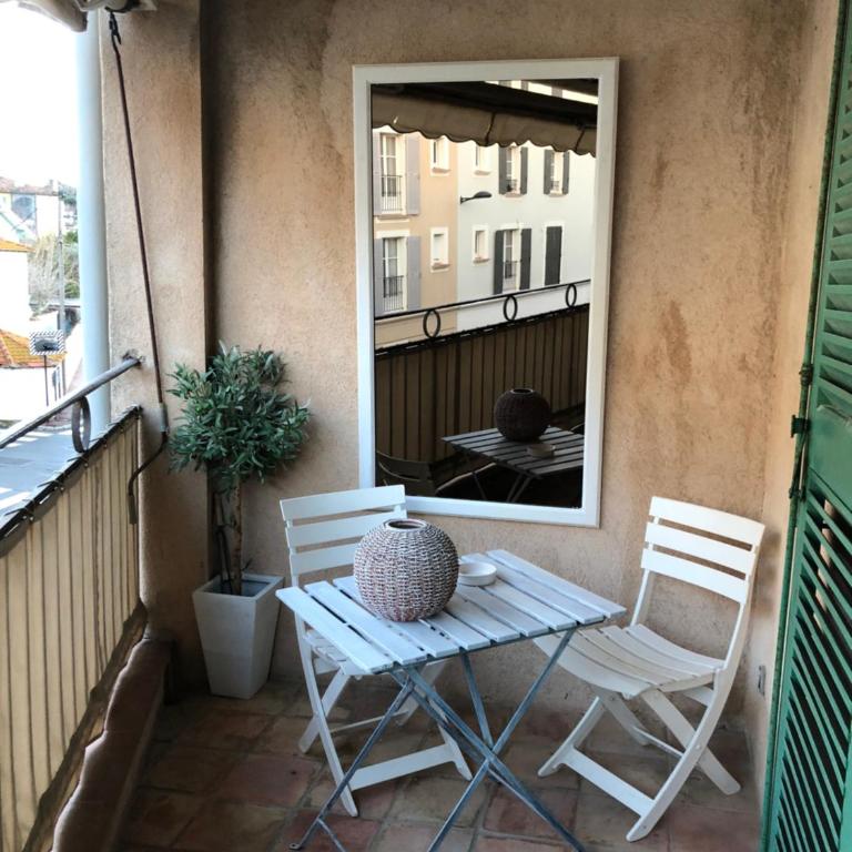 Perrine Duplex - Apartment - Split Level With 2 Bathrooms - 14