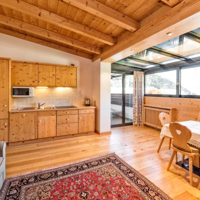 Residence Cesa Rives - Appartamento Superior con 2 Camere da Letto e Balcone - 7