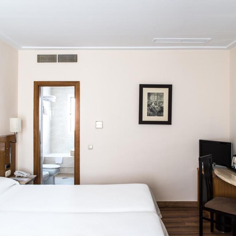 Hotel Inglaterra - Superior Twin Room with City View - 3