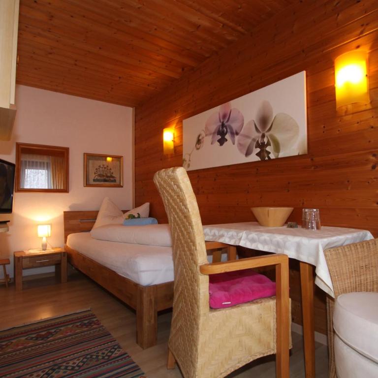 Pension Garni Gerhard - Einzelzimmer mit Balkon - 1