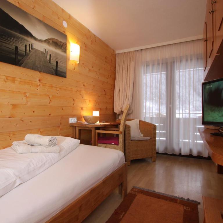 Pension Garni Gerhard - Einzelzimmer mit Balkon - 4