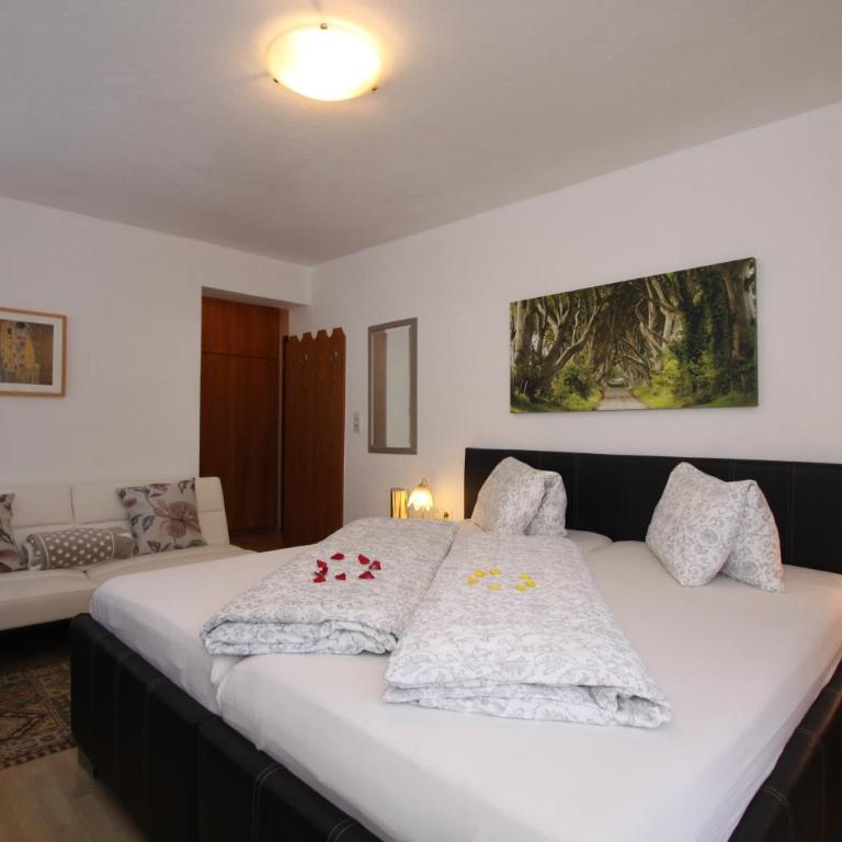 Pension Garni Gerhard - Doppelzimmer mit Balkon - 19