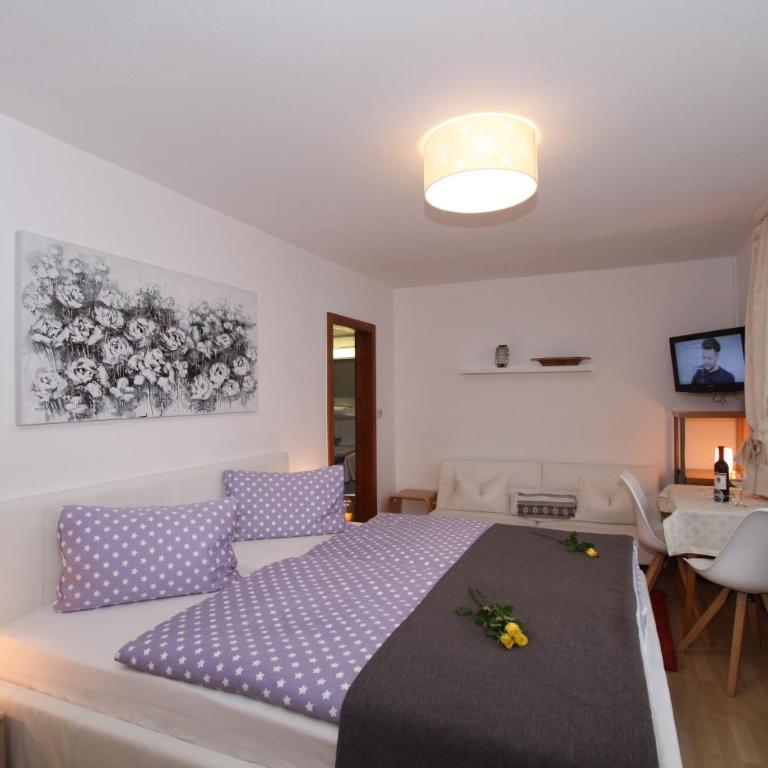 Pension Garni Gerhard - Doppelzimmer mit Balkon - 20