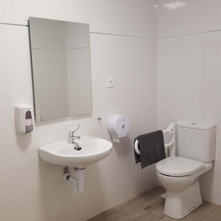 Albergue Logroño Centro - Habitación Triple - 17