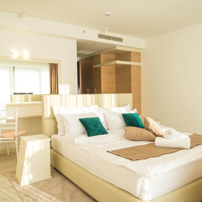 Hotel Kadmo by Aycon - Deluks Dvokrevetna soba sa Bračnim Krevetom, Balkonom i Pogledom na More - 3