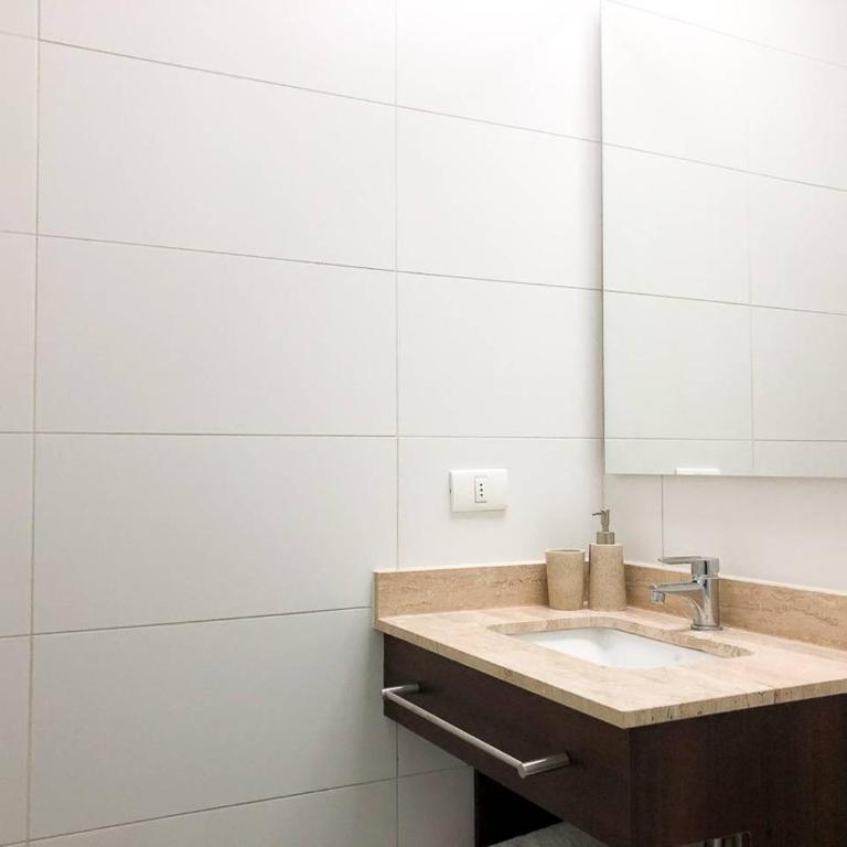 Charming Studio - w/Mountain View, Pool, & Gym - Apartamento - 9