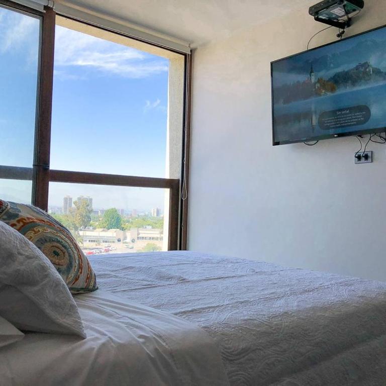 Charming Studio - w/Mountain View, Pool, & Gym - Apartamento - 8