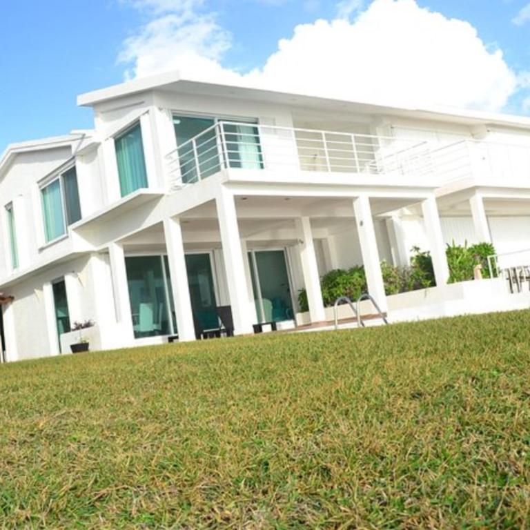 Casa Picón Cancún - Four-Bedroom House - 12
