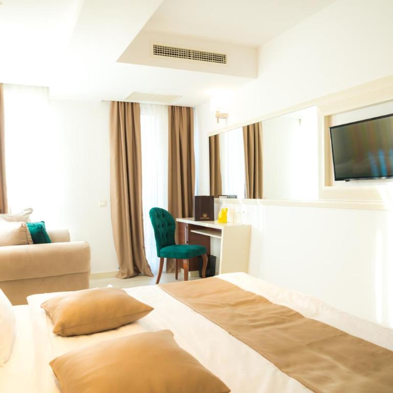 Hotel Kadmo by Aycon - Porodična Soba sa Balkonom - 5