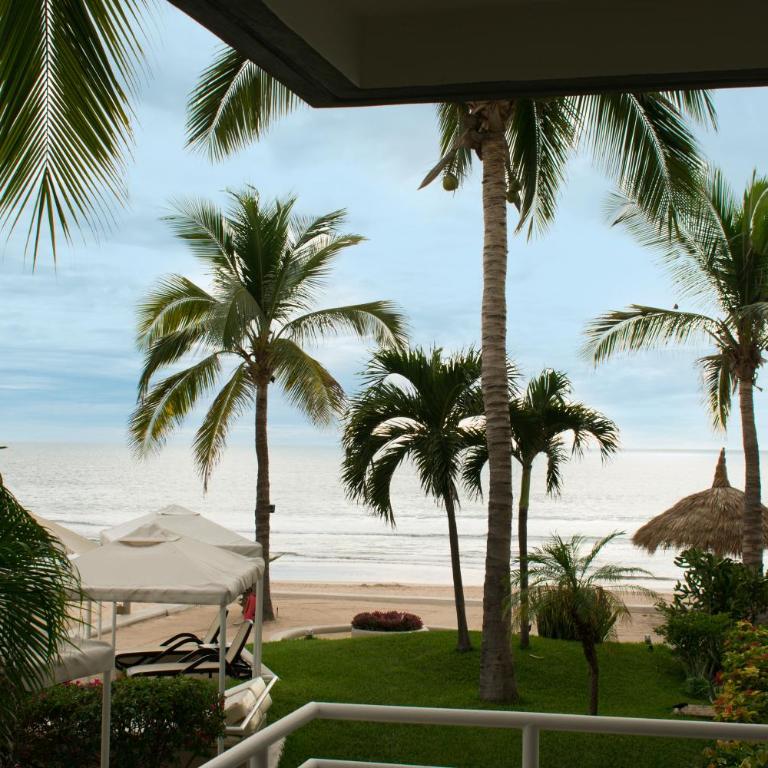 FRENTE AL MAR A PIE DE PLAYA ALBERCA y JACUZZI 7 - Apartment with Sea View - 16