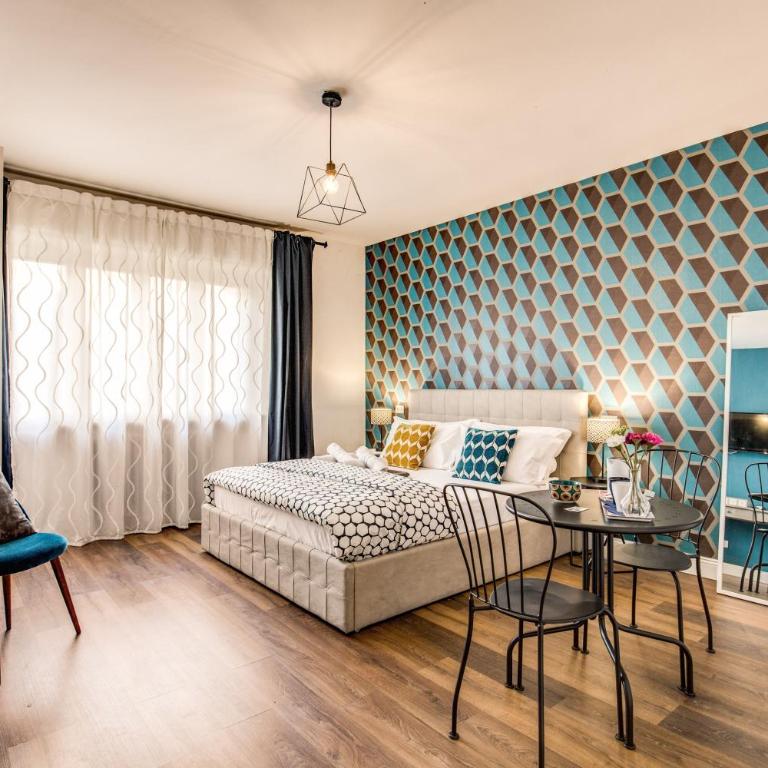 AwesHomeItaly - Vintage Rooms - Triple Room with Private External Bathroom - 1
