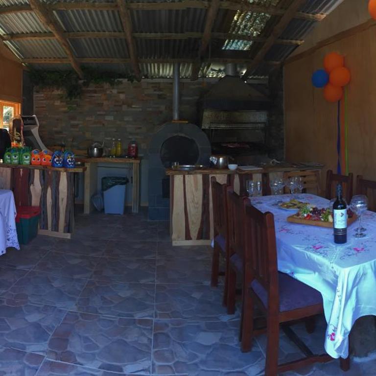 Cabañas granja Central - Three-Bedroom House - 39