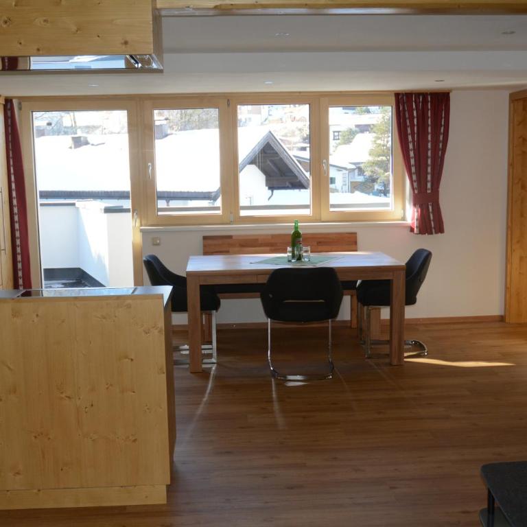 Appartements Alpenblick - Superior Apartment mit 2 Schlafzimmern, Balkon und Terrasse - 2