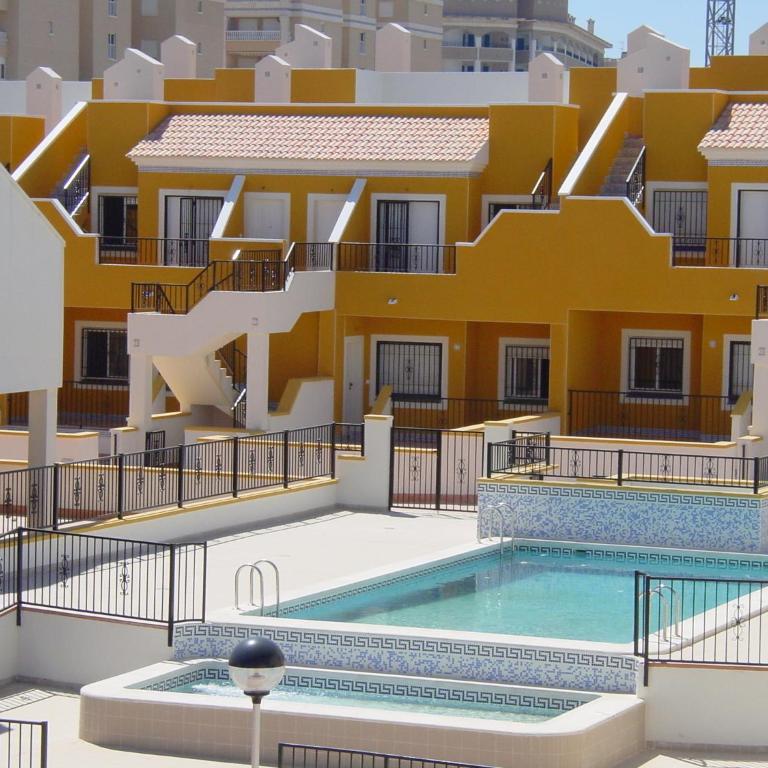 Bungalow Arenales del Sol, Alicante - Apartamento Dúplex - 1