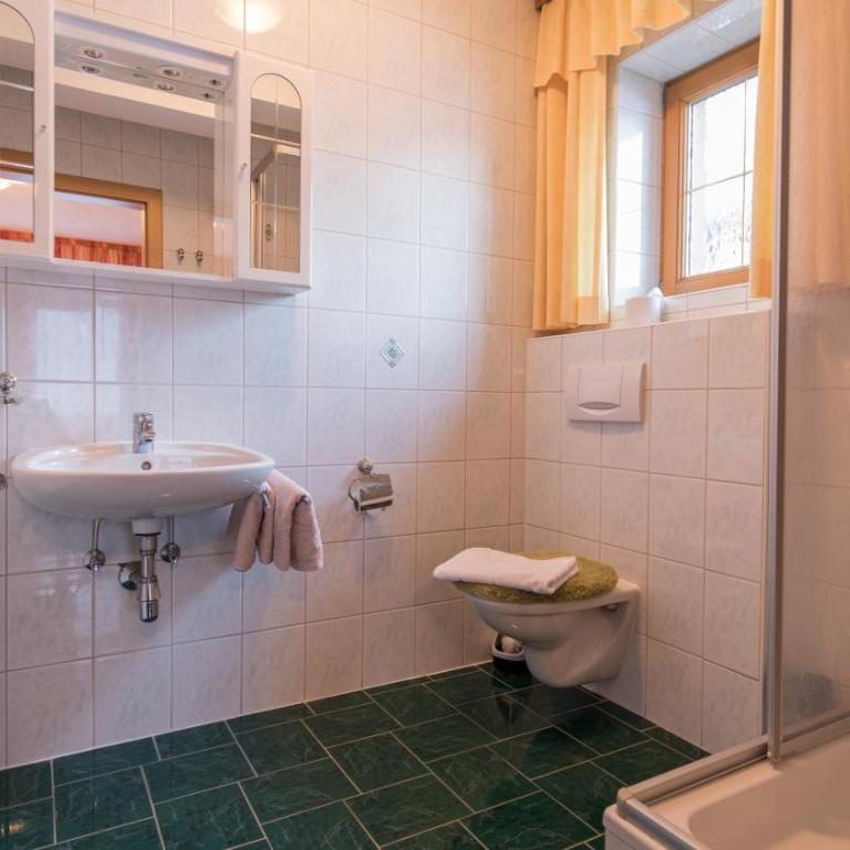 Haus Susanne - Apartment mit 3 Schlafzimmern und Balkon - 11