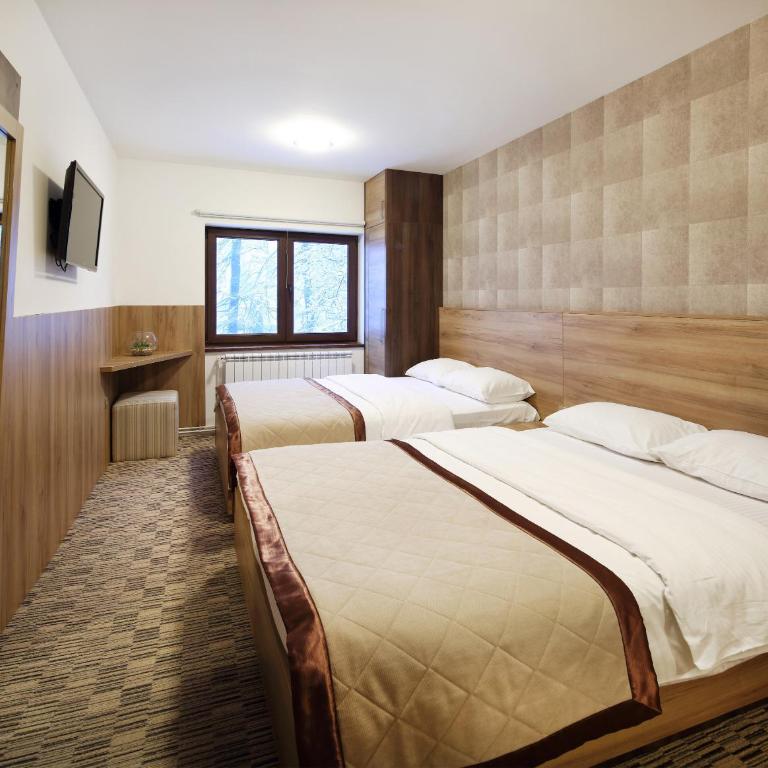 Pansion Winter - Quadruple Room with Private Bathroom - 4
