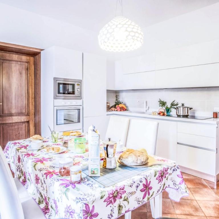 Amore Rentals - Maison Palazzo Correale - Appartamento con Balcone - 31