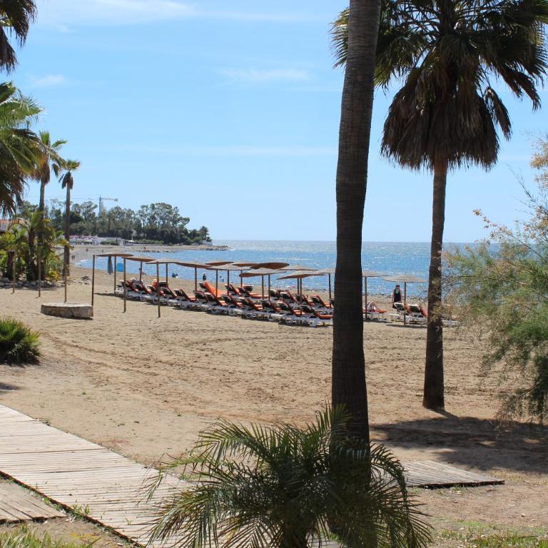 Apartment in El Presidente Beach Side New Golden Mile - Apartamento con vistas a la piscina - 49
