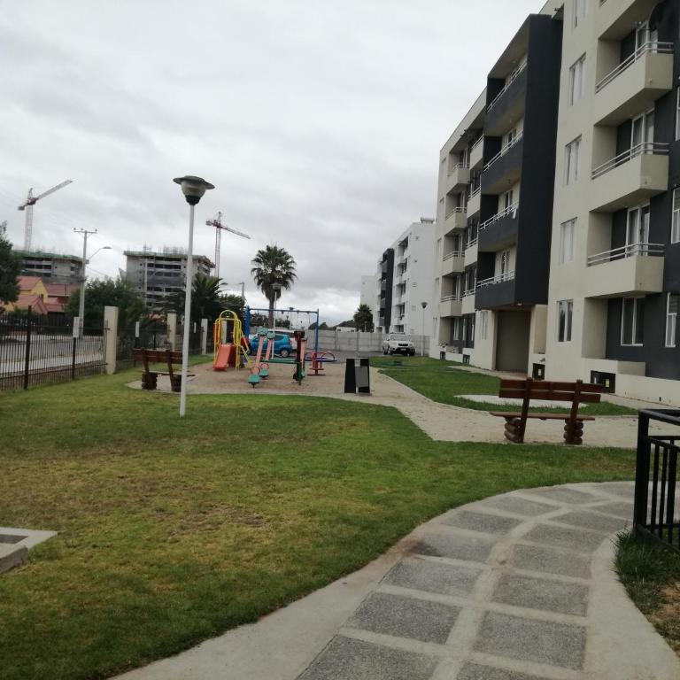 Arriendo Departamento - Three-Bedroom Apartment - 4