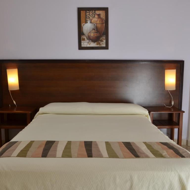 Hotel Portal del Río - Habitación Estándar - 1 cama grande - 3