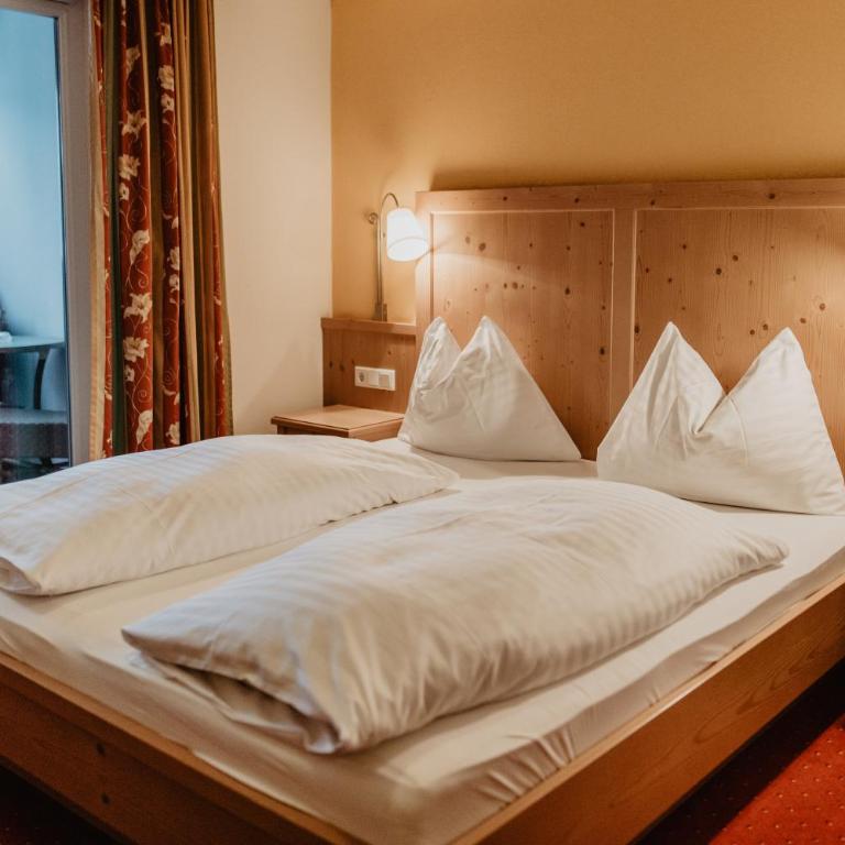 Hotel Restaurant tauernhex - Doppelzimmer mit Bergblick - 1