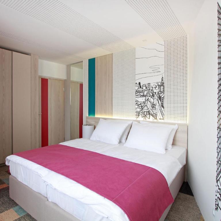 Hotel Cosmopolit - Dvokrevetna Soba sa Bračnim Krevetom - 17