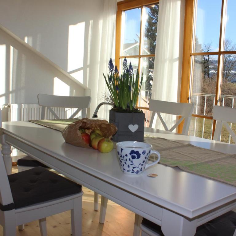 Ferienwohnung Sandra Wetzel - Apartment mit Blick auf die Berge - 8