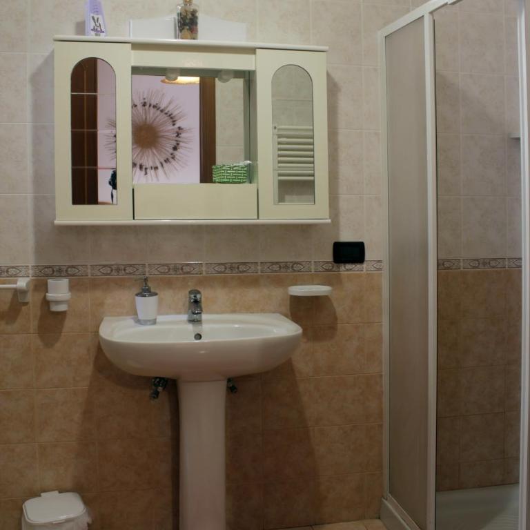 B&B Otranto 100 mt mare - Camera Quadrupla con Bagno Privato - 5