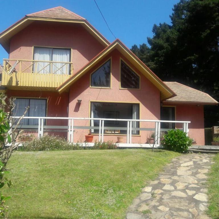 Pingueral - Four-Bedroom House - 44
