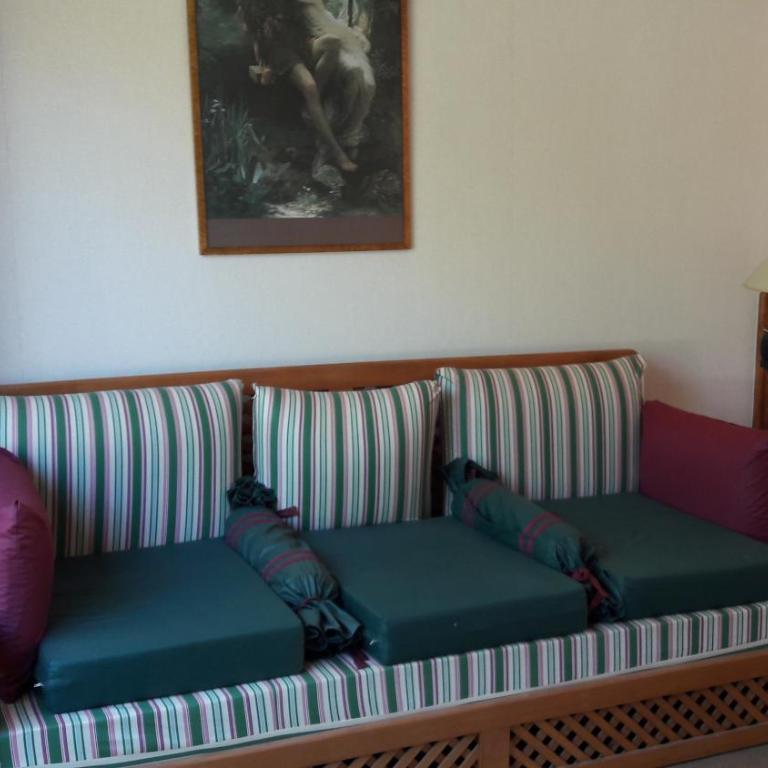 Pingueral - Four-Bedroom House - 32