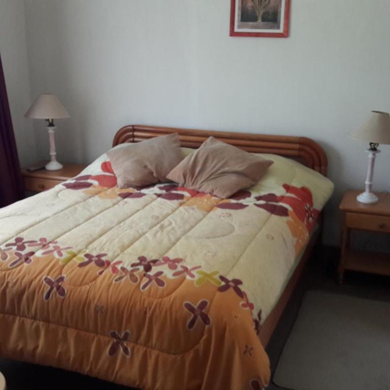 Pingueral - Four-Bedroom House - 35