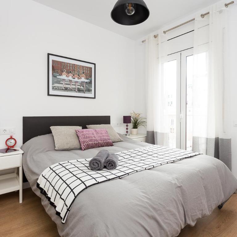 Opening Doors Sagrada Familia II - 4-Bedroom Apartment with Balcony - 14