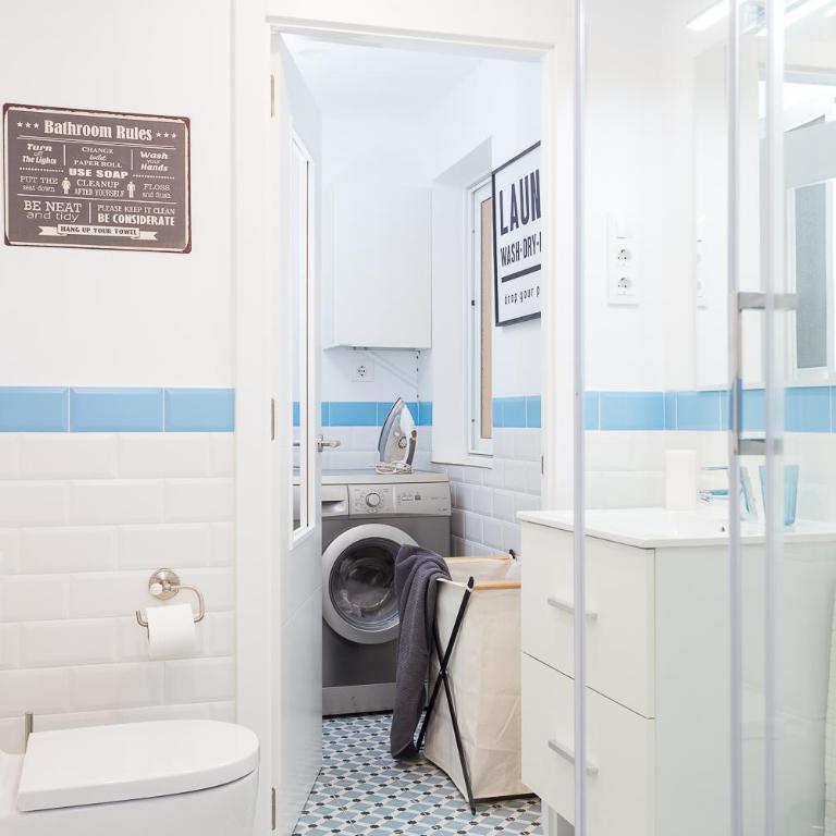 Opening Doors Sagrada Familia II - 4-Bedroom Apartment with Balcony - 17