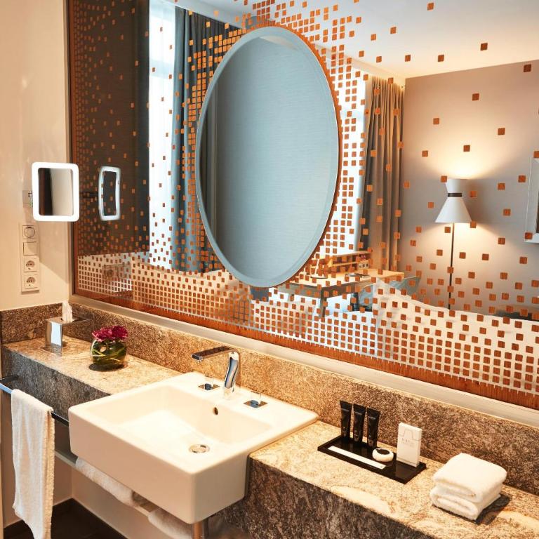 Steigenberger Hotel München - Superior Double or Twin Room - 2