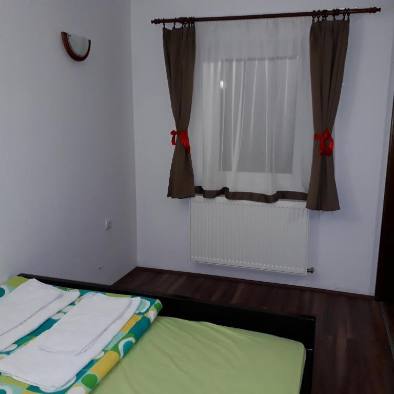 Apartments Panovic - One-Bedroom Apartment with Patio and Mountain View- Ground Floor - 2