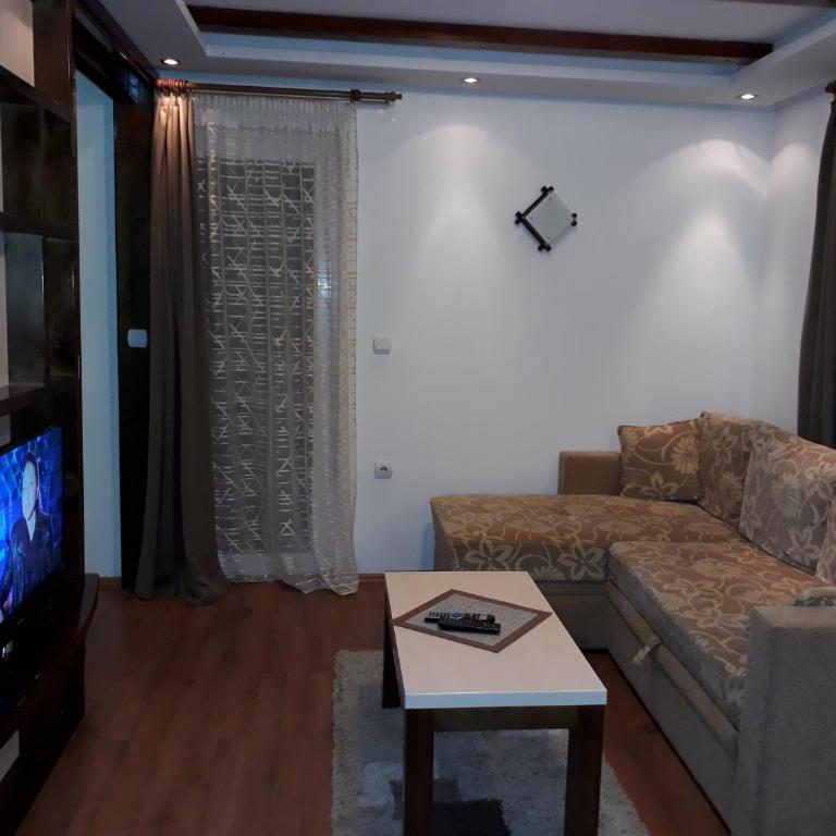 Apartments Panovic - One-Bedroom Apartment with Balcony and Mountain View - 6