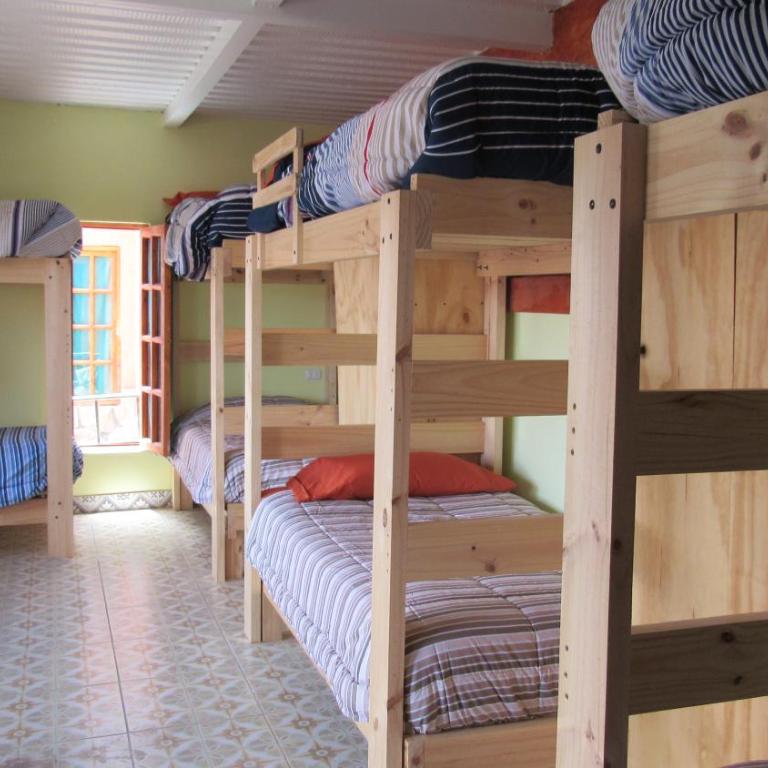 Hostal Valle Mistral - Cama en habitación compartida de 8 camas - 3