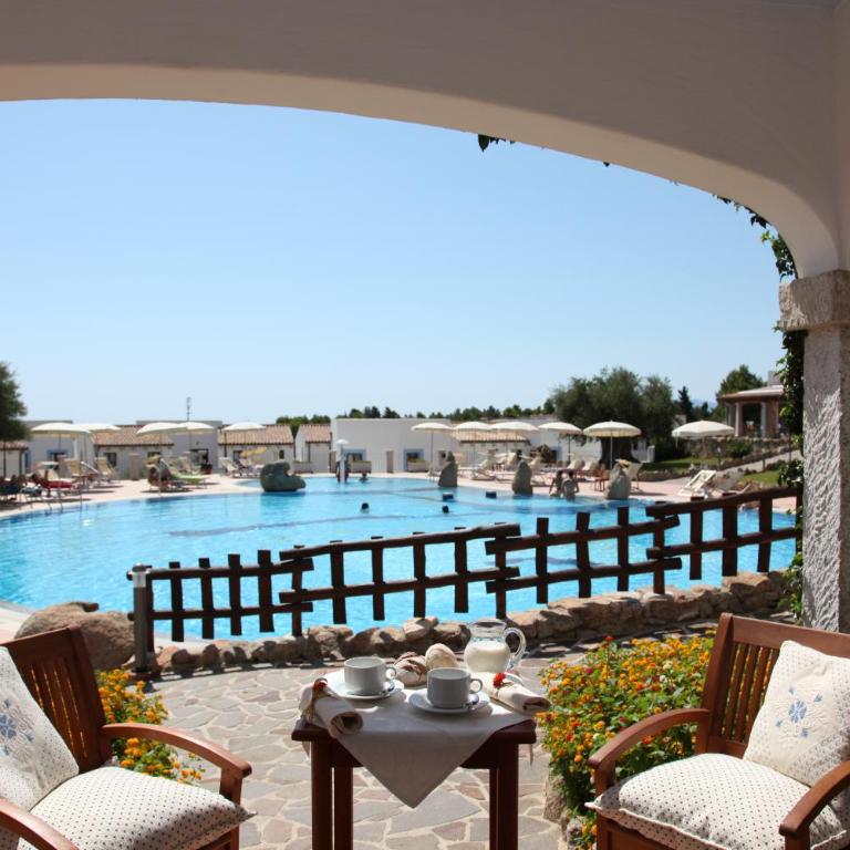 Hotel Resort Nuraghe Arvu - Camera Comfort Matrimoniale/Doppia con Letti Singoli - Vista Piscina - 1