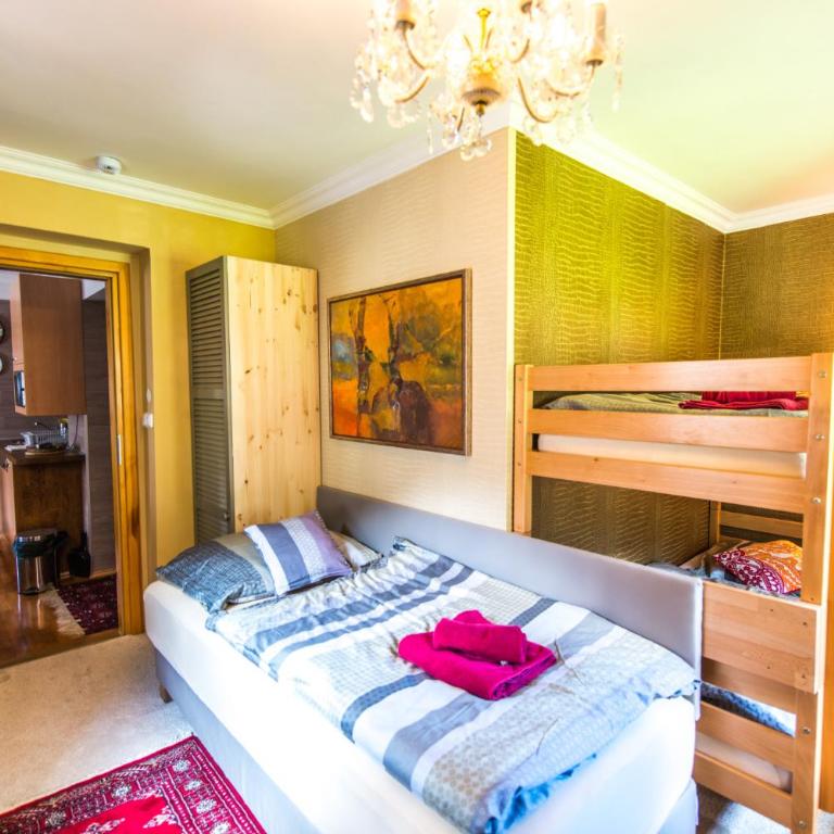 Moroder Haus - Apartment mit 2 Schlafzimmern und Balkon - 7