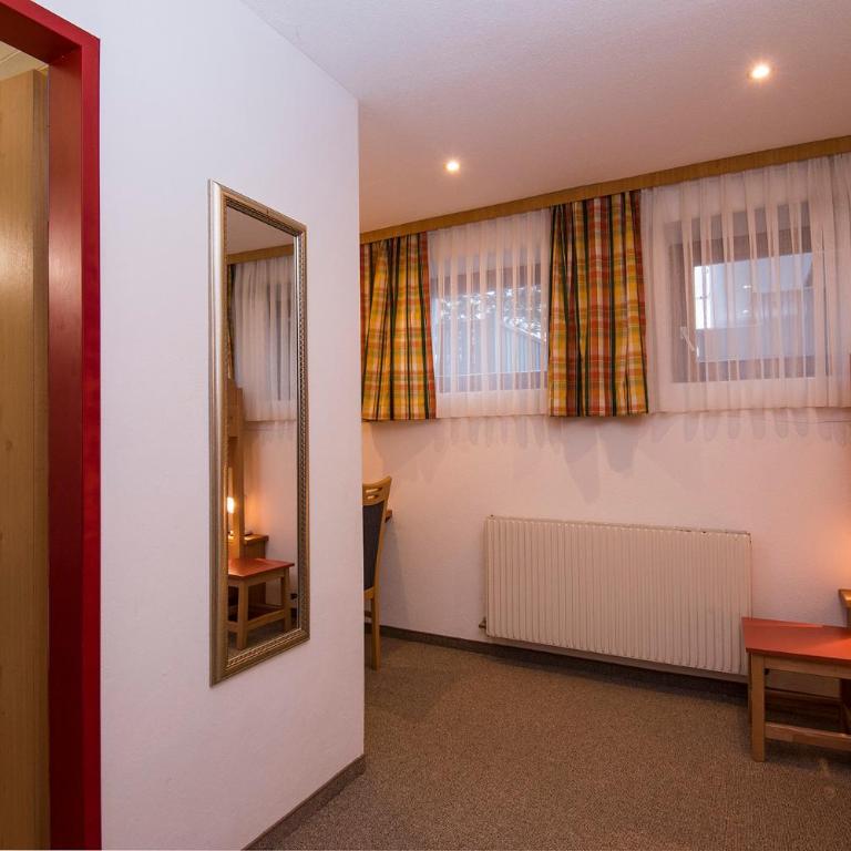 Jugendhotel Gruber - Budget Doppelzimmer - 1