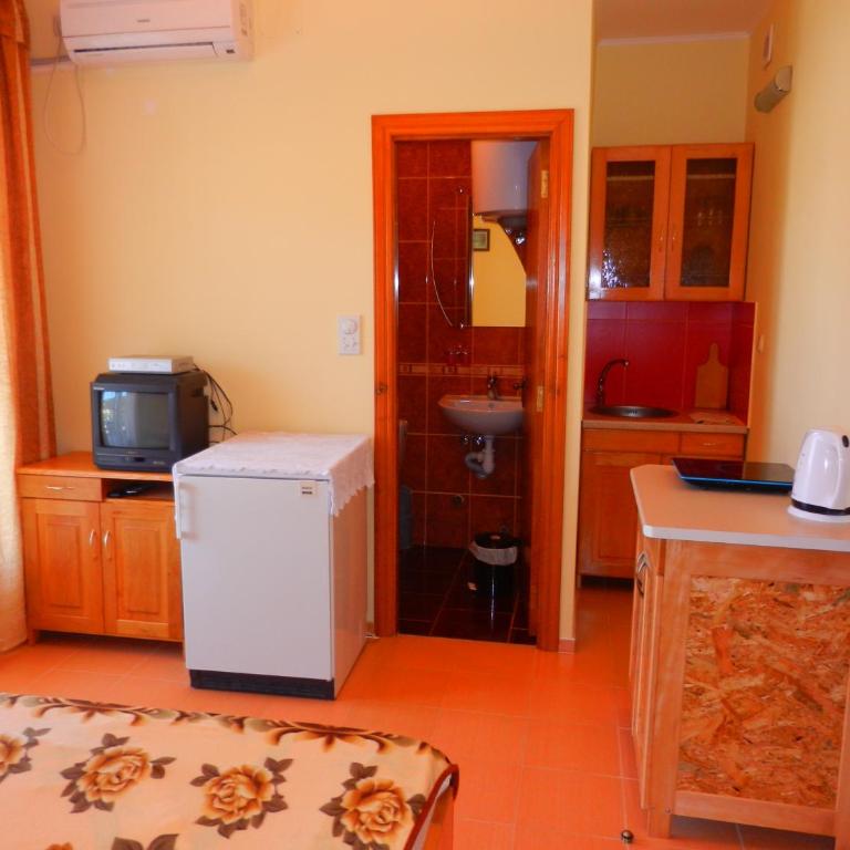 Guest house Villa Leonardo - Studio with Terrace - 2