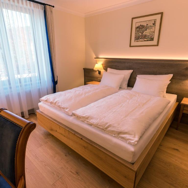 Hotel & Gaststätte zum Erdinger Weißbräu - Double Room - 3